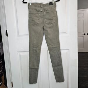 Women's American Eagle Outfitters Hi Rise Super Stretch Green Jegging Size 6